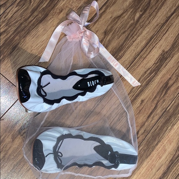 Bloch Luxury Ballet Flats - Picture 2 of 2